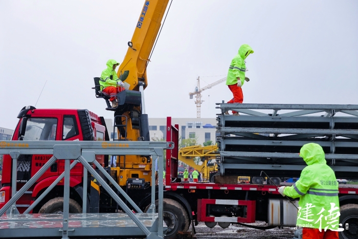 20分鐘一座應(yīng)急橋！徐工參與2024年省級(jí)公路與運(yùn)輸突發(fā)事件應(yīng)急演練