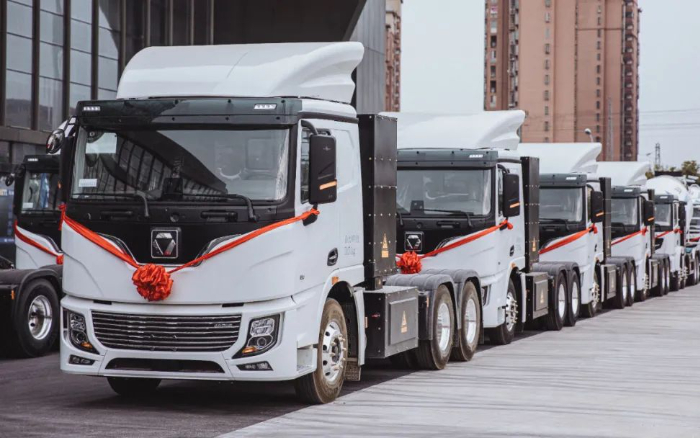 “綠”見(jiàn)安徽！百臺(tái)徐工新能源牽引車強(qiáng)勢(shì)入駐