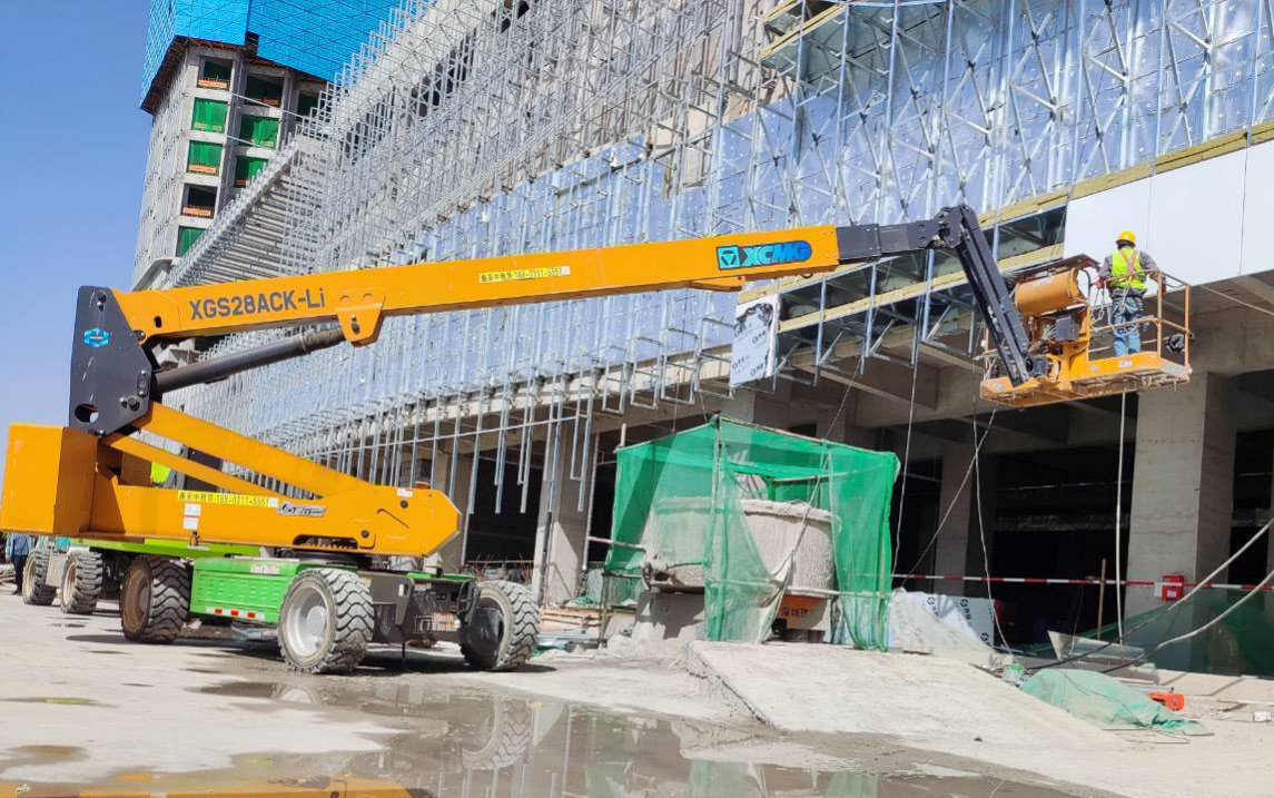 徐工高空利器，為河北邢臺某新能源廠房建設(shè) “加速”