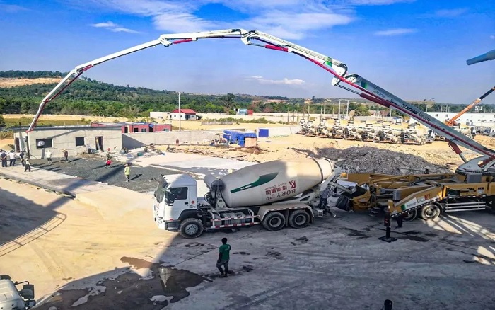 中柬同心，共建未來！徐工“智造”賦能柬埔寨基建