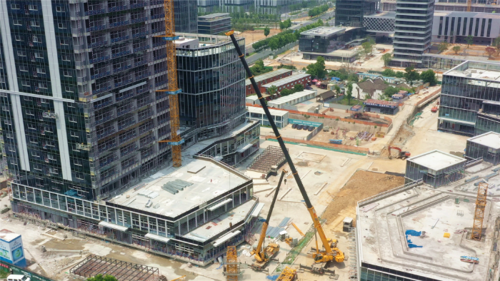 零失誤拿下！徐工G2代XCA200G8-1盲區(qū)作業(yè)，精準(zhǔn)拆除40米塔吊