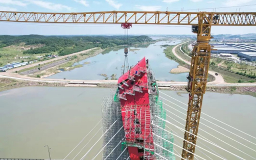 大別山區的“紅色搖籃”— 徐工塔機助建金寨史河大橋