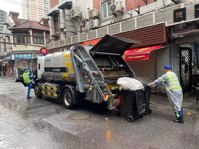 南京東路人流如織垃圾多？徐工XGH5120ZYSXBEV：輕松搞定！