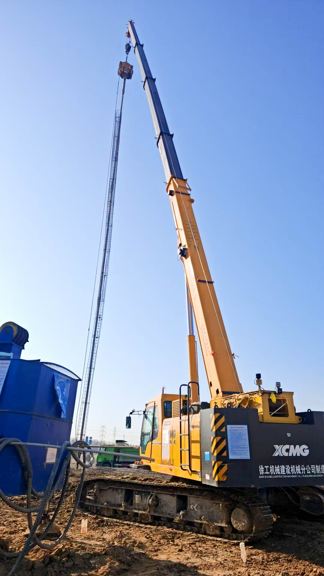 聽說工地來了個“巨能扛”？這波操作穩(wěn)了！XGTC30L5吊裝鋼筋籠現(xiàn)場紀(jì)實