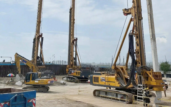 提前15天完工！ 徐工旋挖鉆機提速中東度假村樁基施工