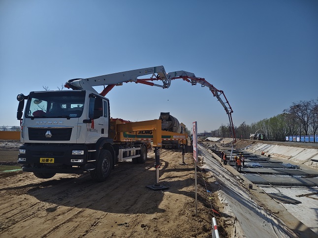 春灌不等人？徐工37米小泵車，灌區改造立大功